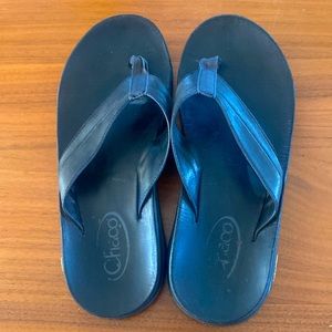 Choco leather black flips size 10